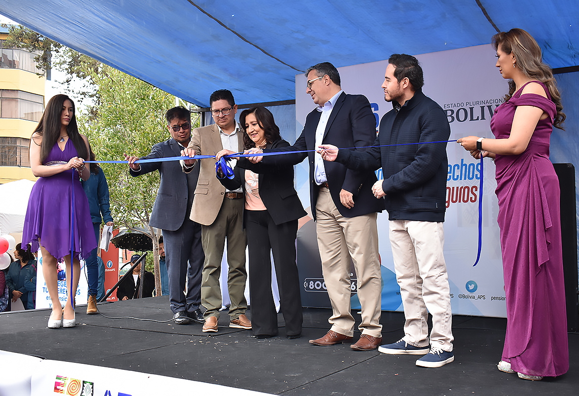 3. Realizan 1ra Feria Educativa de Seguros para promover que la población esté protegida